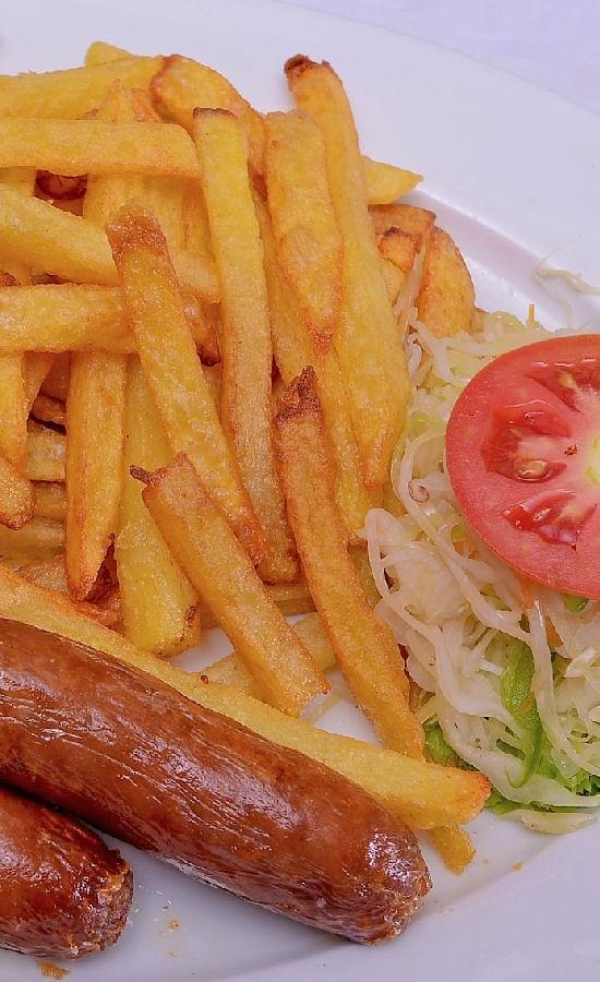 Which restaurants near Jamhuri Estate Nairobi serve best chips and sausages?