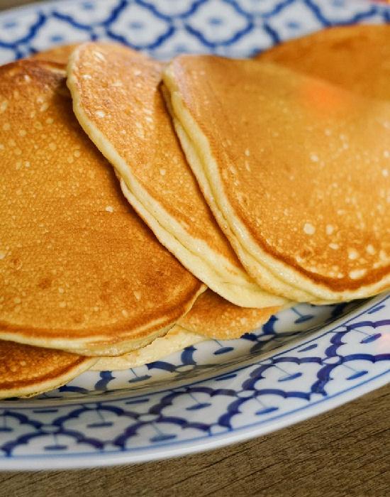 Which restaurants near Naivasha Road Nairobi have pancakes breakfast?